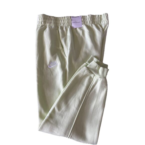 Nike Sportswear Club Fleece Jogger Pants Size Youth Large - Picture 3 of 3